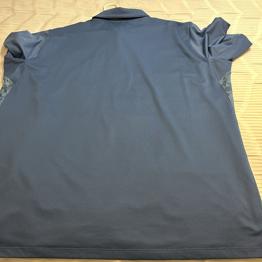 Nike - Picture 3 of 4
